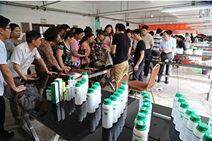 温州市芬尼斯皮革化工洗烫服务 专业、高效、贴心